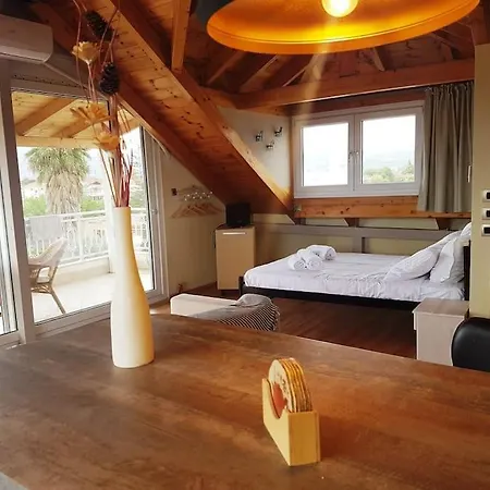 Apartamento Perigiali: σπίτι με θέα Lechaio